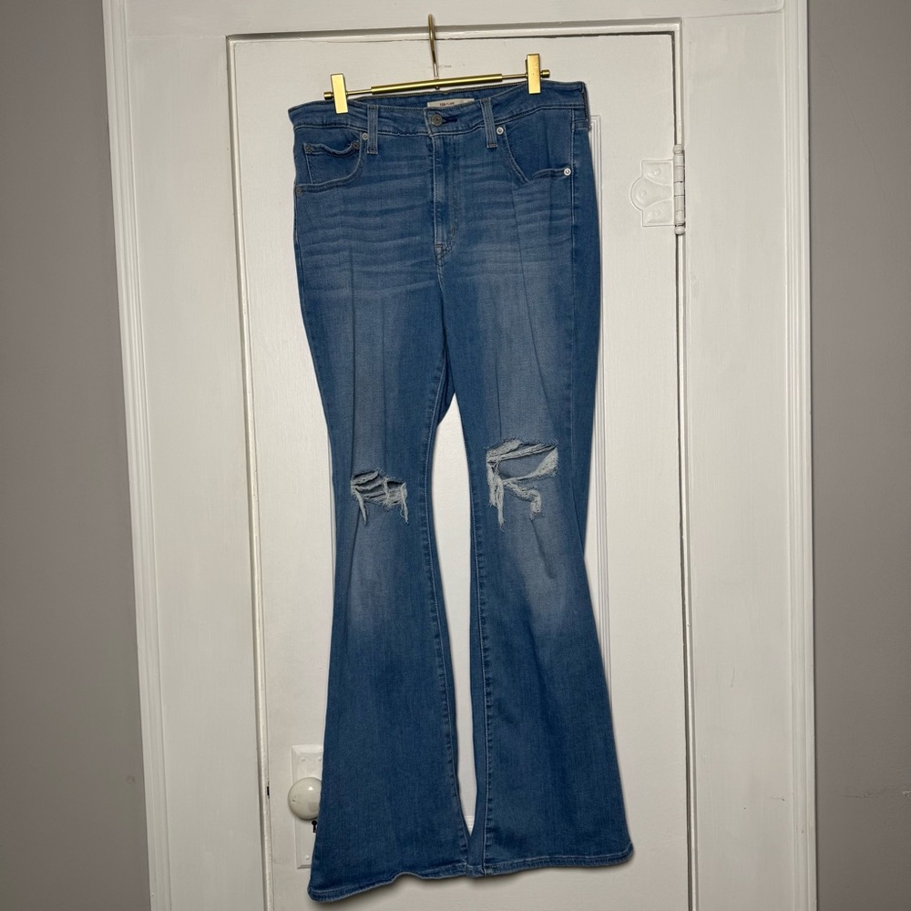 Levi’s 726 Flare Medium Wash Distressed High Rise Denim Jeans 32 - Picture 6 of 16